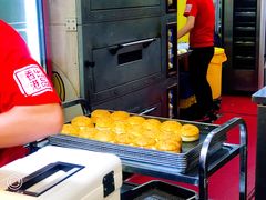 -好好味港式菠萝包(師大夜市 港式甜品 手工麵包 港式下午茶 專業烘焙 港式茶飲 菠蘿專賣 特調飲品 外送 精緻下午茶)