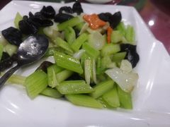 西芹-蛇平饭店(明园路店)
