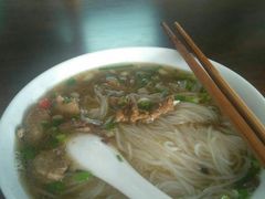 -子潇春庞牛腩粉(三大银行店)
