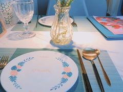 餐具摆设-蜜桃花开·中西融合菜E&W(南长街店)