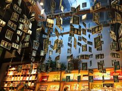 -猫的天空之城概念书店(杭州南宋御街店)