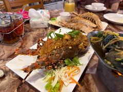 -两兄弟Song Pee Nong(2号店)