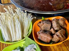 -毛毛老火锅(八年观音桥店)