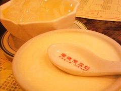 蜜糖白涼粉+雙皮奶-正德顺順德雙皮奶(中信店)