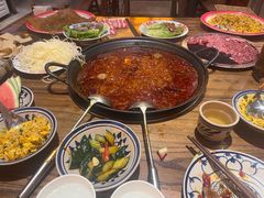 -旧街市鲜货老火锅(大光路店)