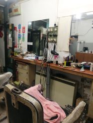 -兰建理发店