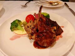 炭烤牛腹肉配香煎羊排-WOLFGANG PUCK KITCHEN & BAR(迪士尼小镇店)