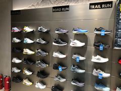 -SALOMON萨洛蒙(北京王府中环店)
