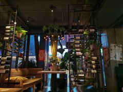 -临界音乐酒馆·小龙虾·江湖菜(华熙LIVE·鱼洞店)