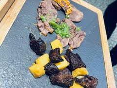 -猛古里烤肉自助(荟聚中心店)
