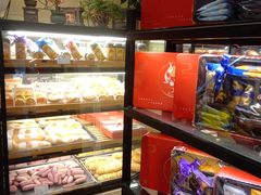 面包甜点陈列柜-可颂坊(中心书城店)