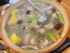 石橄榄炖鸡-洪大厨鸡煲(福田店)