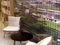 -西安大雁塔科技大学地铁站亚朵酒店