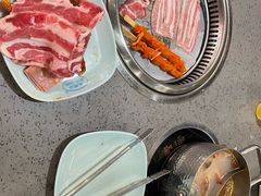 -金滏山烤肉·海鲜·火锅自助餐厅(襄阳万达店)