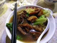 牛腩拼牛筋粗麵(小)-珍珍小食店(西华路店)
