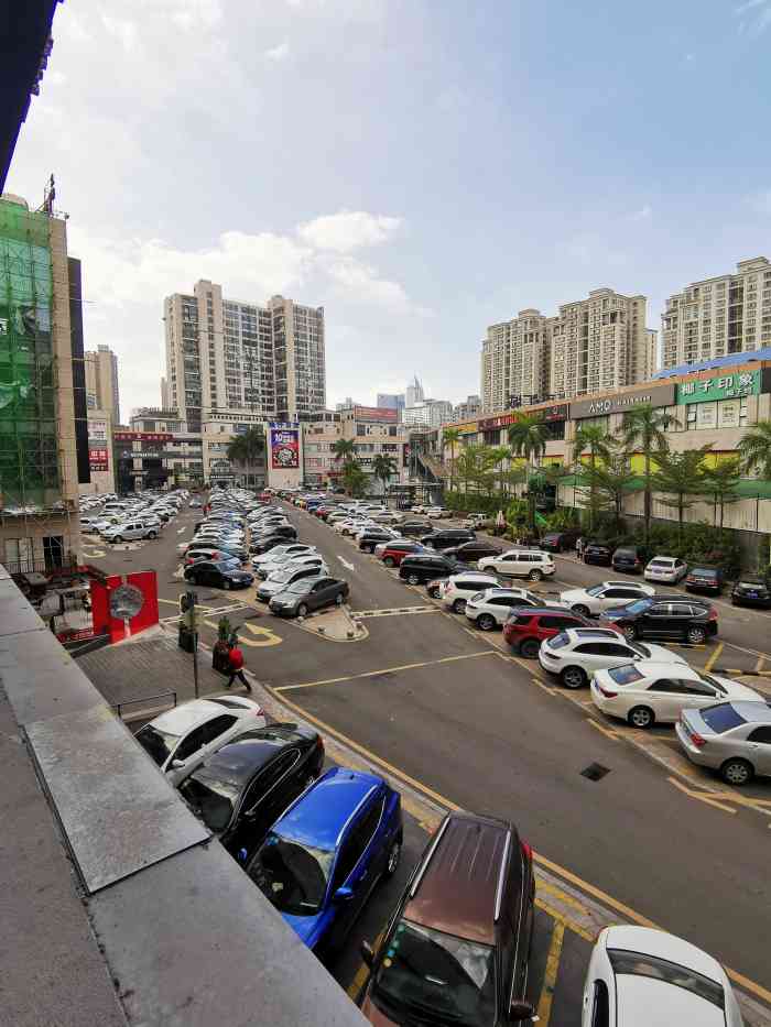 上邦百汇城停车场-"好久没来上邦逛了,今天天气正好来这里买茶.