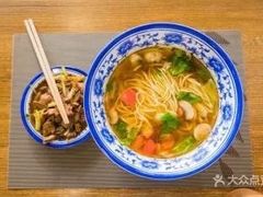 -阿扁杭州面(苗圃店)