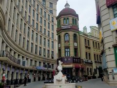 -鲁邦国际风情街(麦世达韩国精品百货店)