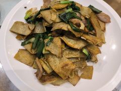 -黄泥岗·地道湖北菜(奥特莱斯店)