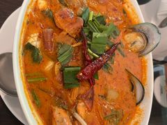 -Chom Cafe and Restaurant