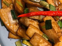 腊八蒜炒杏鲍菇-新加坡瑞珍•海河观景餐厅