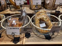 番茄橄榄佛卡夏-佐敦面包铺·JORDAN BAKERY