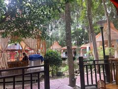 -二荆条·蜀鲜汇城市森林火锅