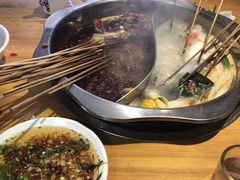 -何氏串串香火锅(翠亨店)