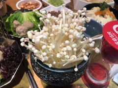 -左庭右院鲜牛肉火锅(金山万达店)