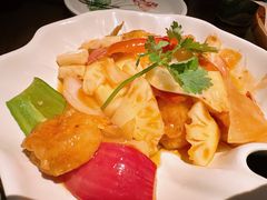 -大头虾越式风味餐厅(光明广场店)