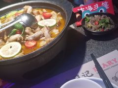 -蛙小侠·沸腾砂锅牛蛙(增城东汇城店)