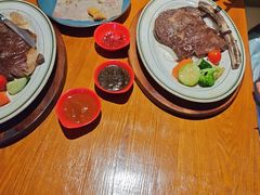 -豪客嘉族·麦尼顿西餐厅(乐福天下店)