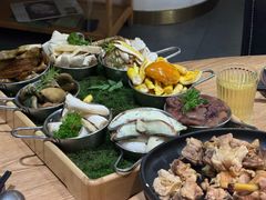 -一朵菌·野生菌探索家火锅(南亚店)