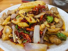 火爆肥肠-茅屋大酒店