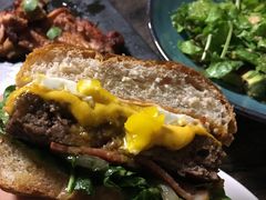 -HIGH FIVE哈福手工汉堡(桂林路店)