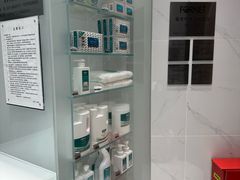 -福奈特洗衣洗鞋(宝华广场店)