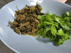 -Kha Mu Charoensang(Silom)