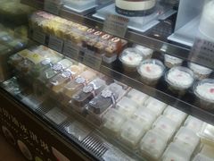 -红宝石·鲜奶小方·海派西点房(莘庄龙之梦店)