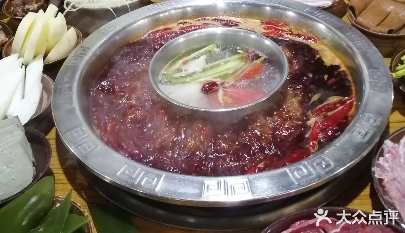 今晚吃撑了,火锅太过瘾啦!