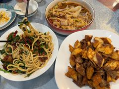 -汗腾格里·风味餐厅(新疆驻京办店)