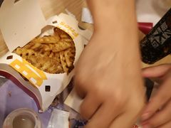 -麦当劳(杭州西湖银泰百货店)