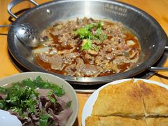 -大众跷脚牛肉馆·非遗传承单位(峨眉山店)