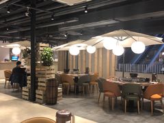 大堂-日进一片海.生腌海鲜火锅.宵夜烧烤(三里屯总店)