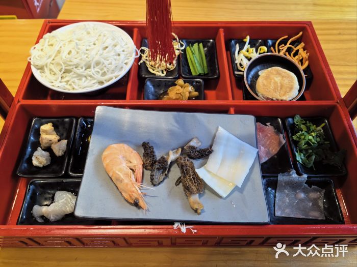 勺子米线·云南传统小吃市集(四方街店)图片