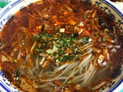 哨子面-令氏家外家周秦食府(高新店)
