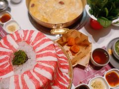 -洪氏嗨捞·广东猪肚鸡·椰子鸡火锅(西咸万象城店)