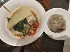 -君来湖滨饭店·玫瑰园