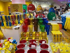 -m豆巧克力世界(上海世茂广场店)