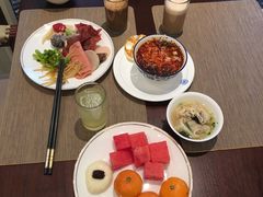 -南郊宾馆·风味自助餐厅·山东十六地市特色菜