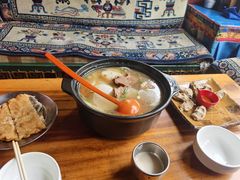 牦牛肉炖萝卜-燃木齐藏餐厅(八宿店)
